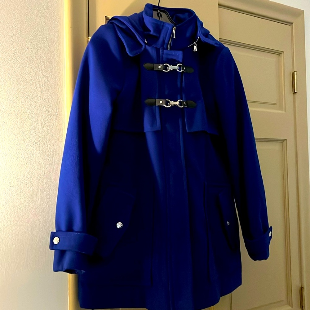 Jessica Simpson Women’s Blue wool coat. size Medium.
